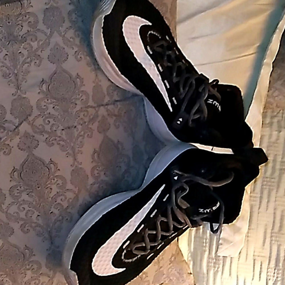 Nike Zoom mens size 9.5